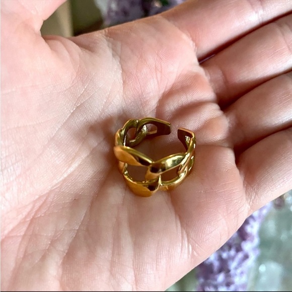 Chain Link Gold Ring Cocktail Style Ajustable - Picture 4 of 4